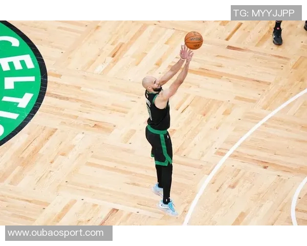 怀特狂送七记盖帽平历史后卫单场纪录追平麦迪与现国王主帅成就