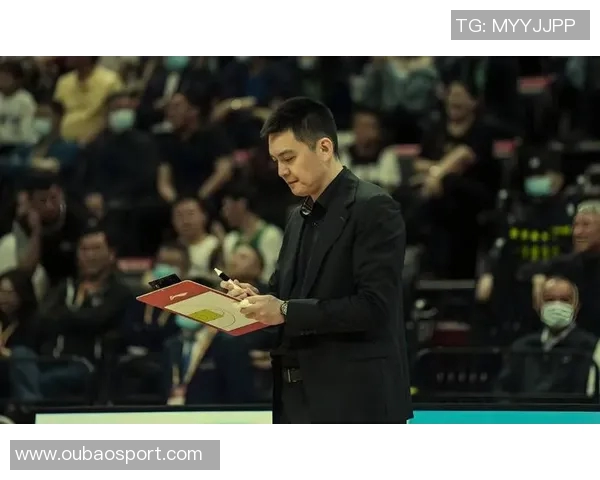 杨鸣点评北控防守策略并分析球队战术混乱问题